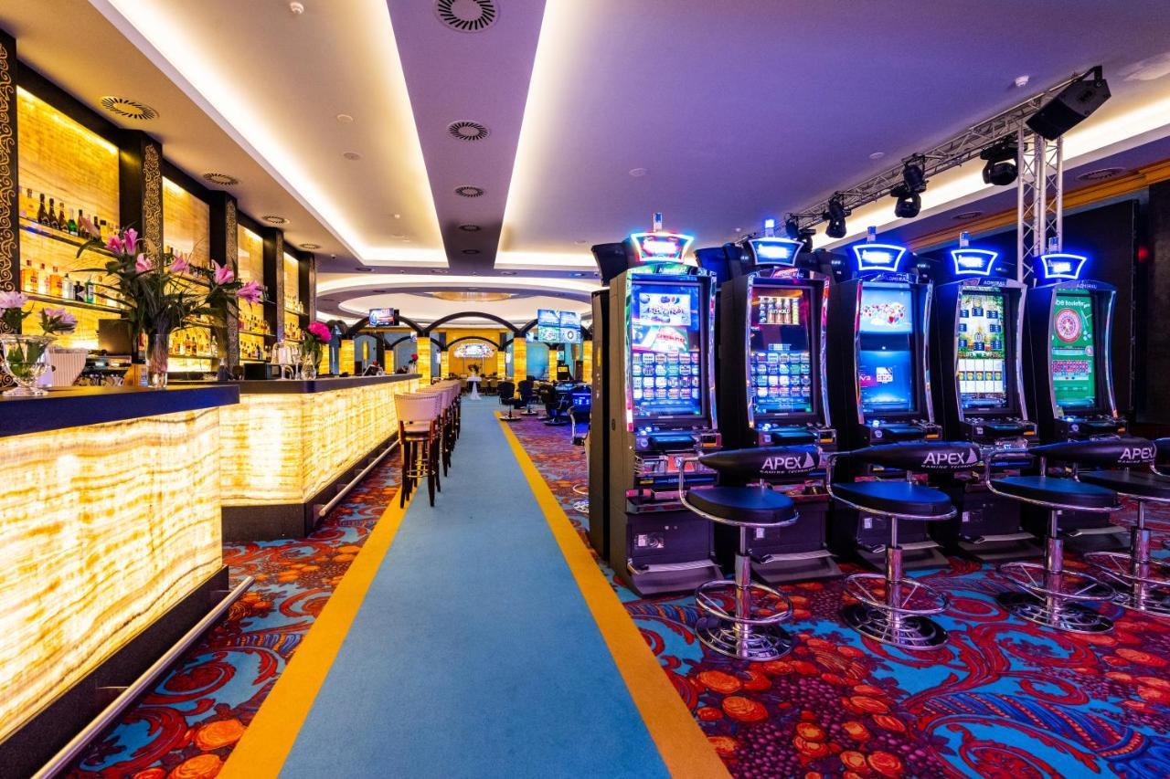 Imperial Casino Strazny Hotel Экстерьер фото