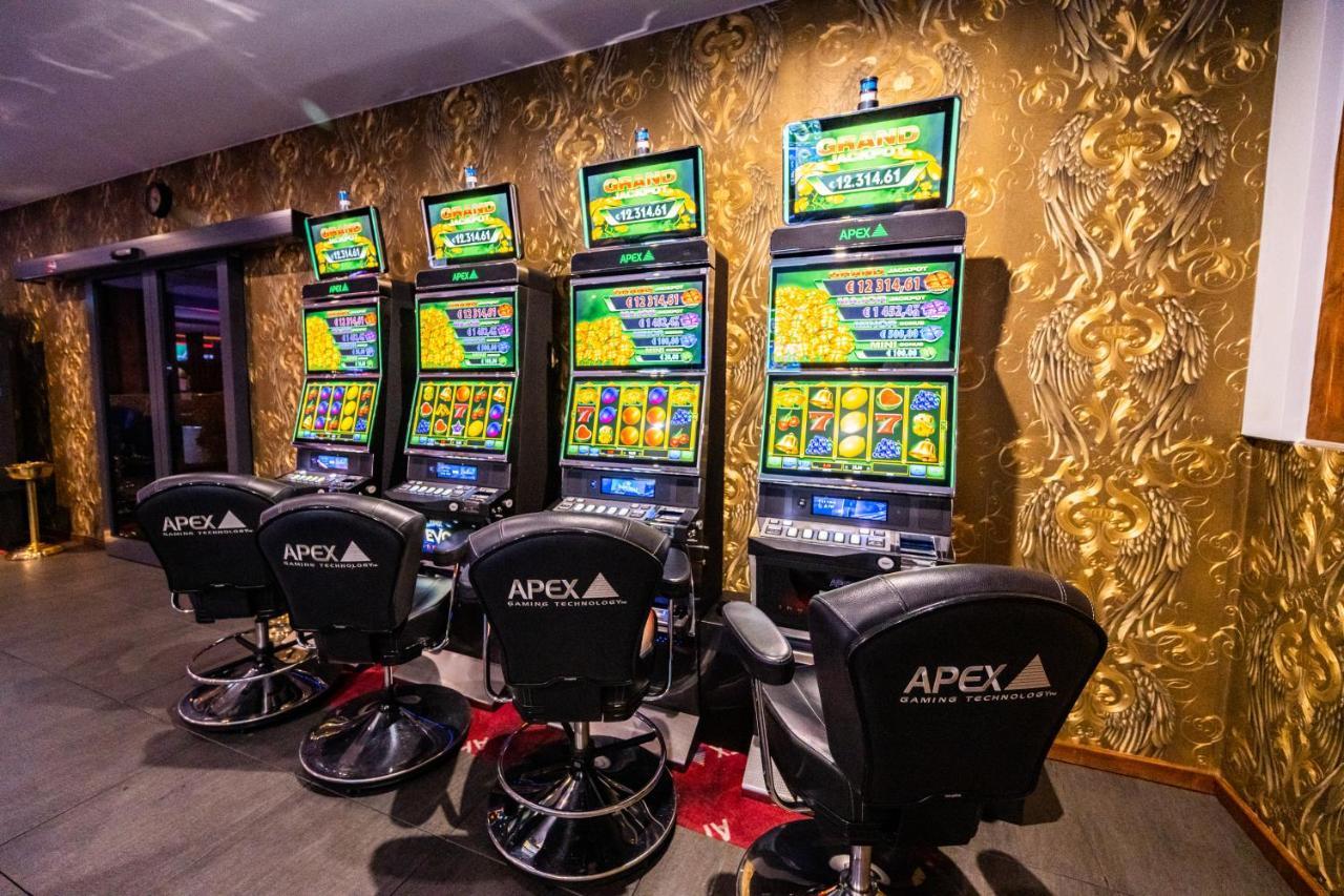 Imperial Casino Strazny Hotel Экстерьер фото
